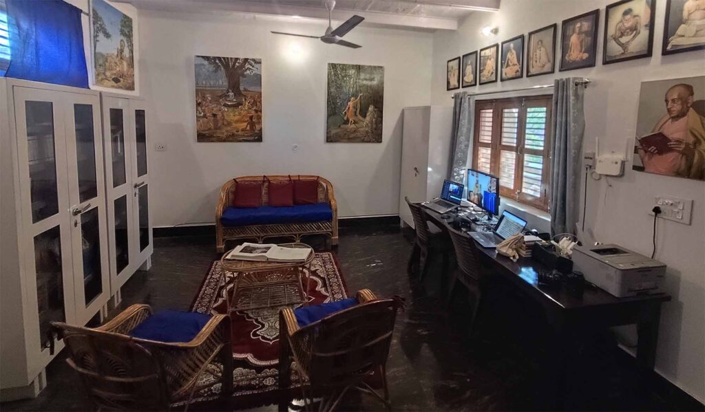 Śrī Kṛṣṇa Janmāṣṭamī 2025 3 Bhakti Gaurava Research Library and Art Studio