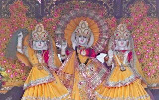 Trip to Ucchagaon and the Bhajana-kuṭīra of Lokanātha Gosvāmī